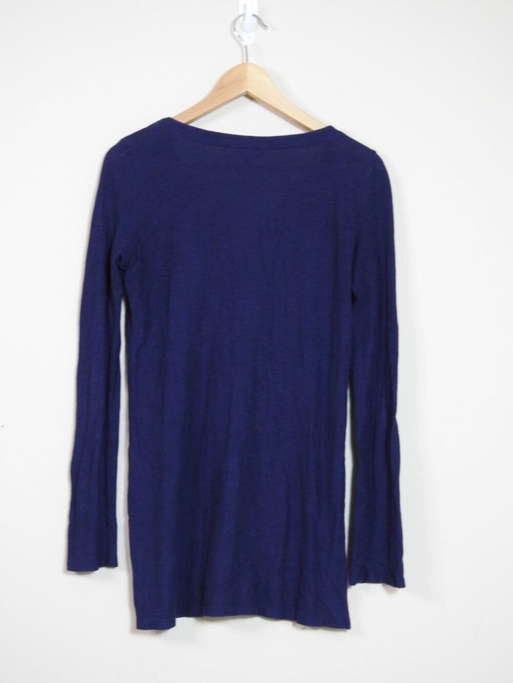 Lilly Pulitzer Navy Blue Long Sleeve Top Embroidered Neckline Small - Picture 3 of 6